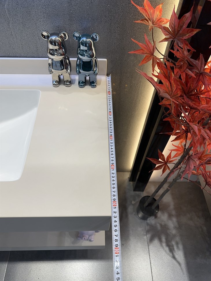 Bathroom Slate Cabinet With No Blind Spots